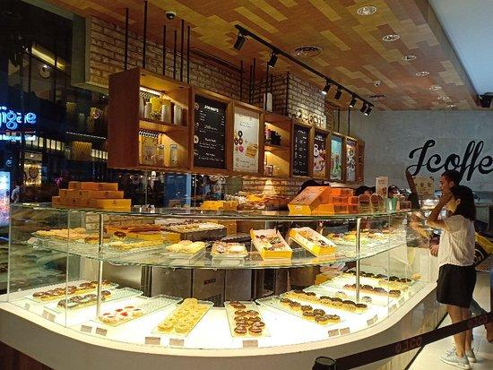 J.CO Donuts And Coffee